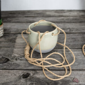 osłonka-pistacjowa-na-sznurku