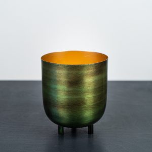 oslonka-miedziano-zielona-na-nozkach