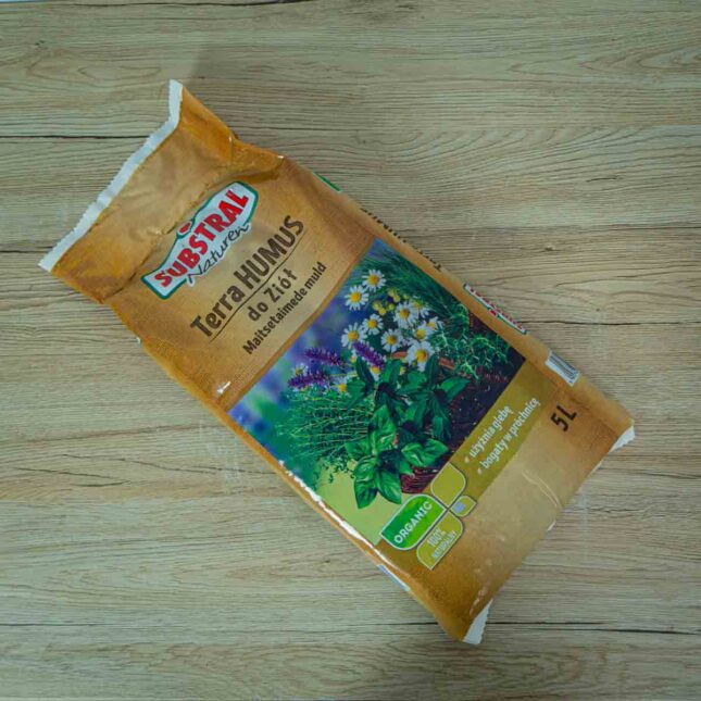 ziemia-do-ziol-5l-humus ziemia-do-ziol-5l-humus